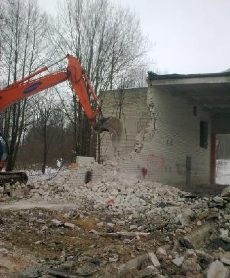 Alytus. Pieninės autoūkio pastatai